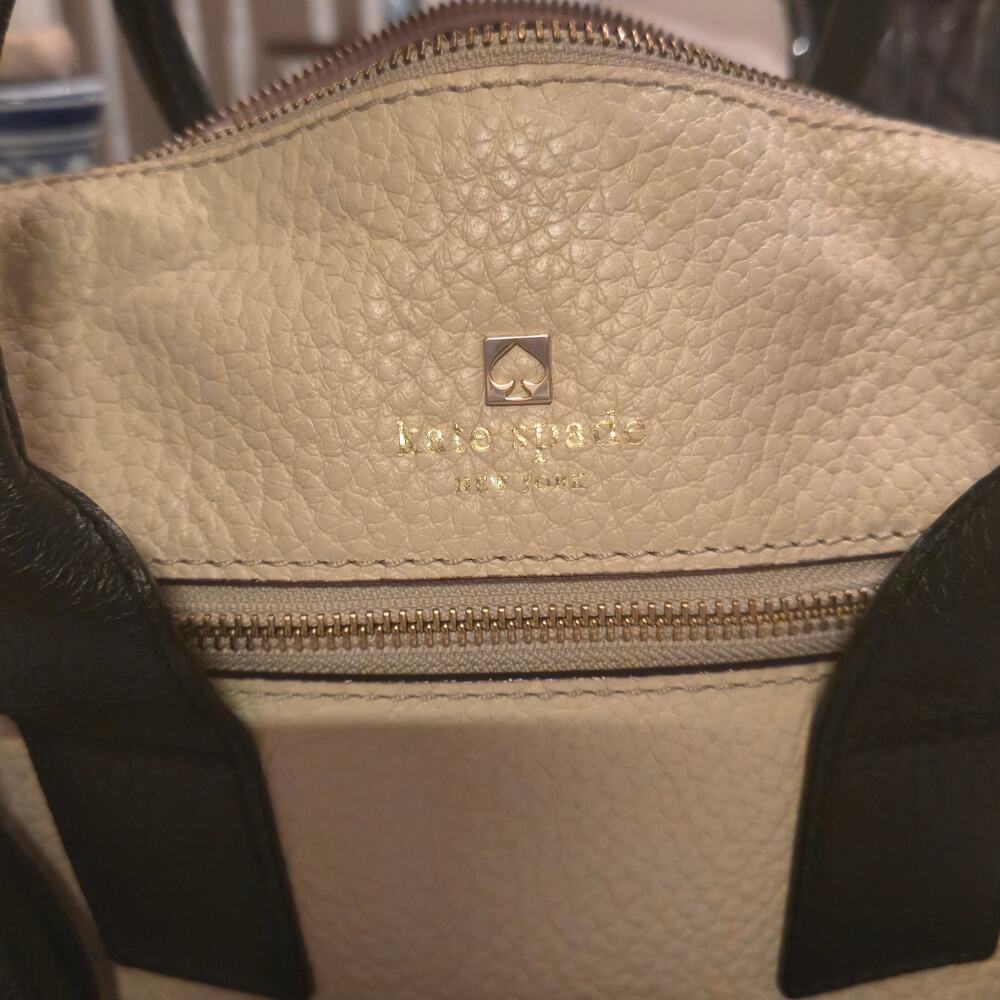 Kate Spade Southport Ave Alessa Satchel/Cross Body Beige Black Pebbled Leather - Picture 3 of 15